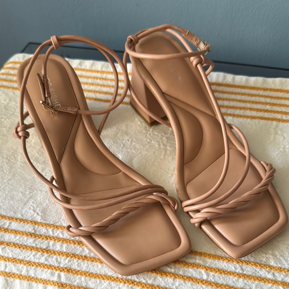 Marc Fisher Tan Heels Strappy Sandals Sz 8.5